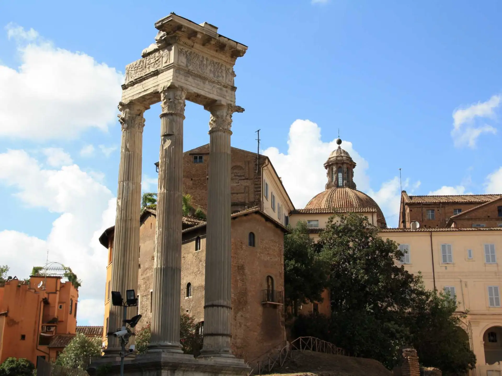 מגדל וכיכר קמפידוליו (Piazza del Campidoglio) ברומא באזור לאציו
